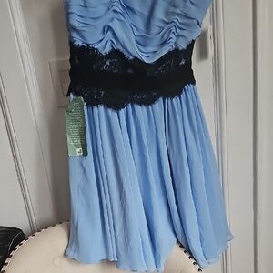 Chic Strapless Blue Dress with Black Lace